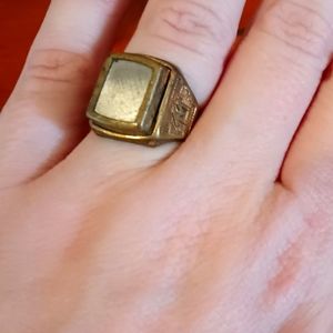 1940s Vintage Tom Mix Magnet Ring